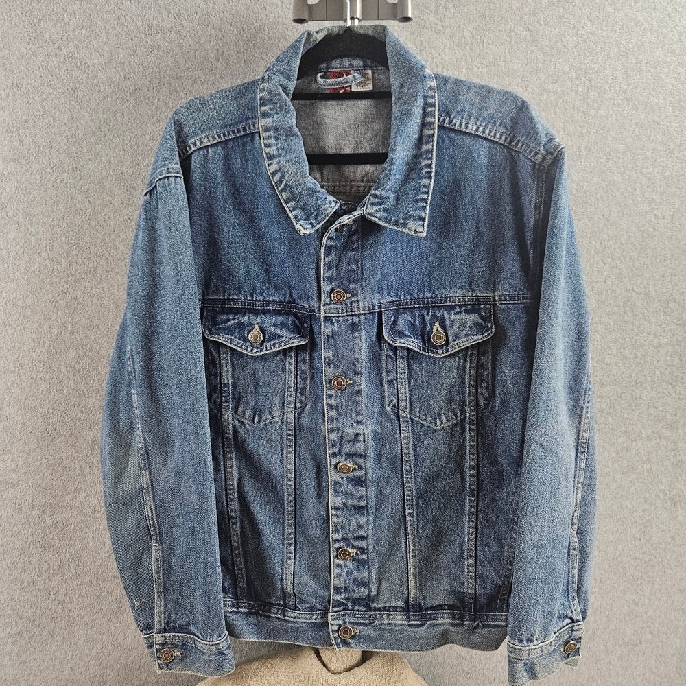 Vintage 1990s Marlboro Country Store "Red Star" Denim Trucker Jacket Mens Sz M